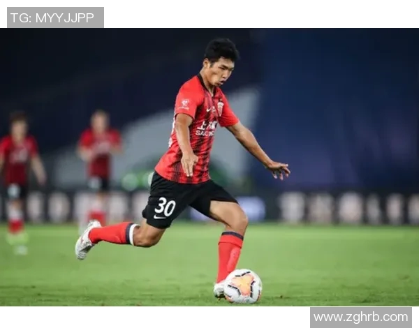 上海足球新星崛起：本土球员与外援齐聚，共同书写城市足球新篇章