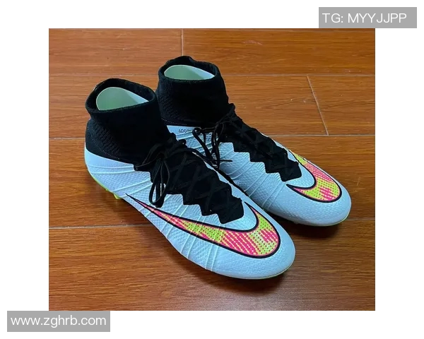 顶级球星亲选必备足球鞋推荐让你在赛场上尽显锋芒 顶级球星亲选必备足球鞋推荐让你在赛场上尽显锋芒